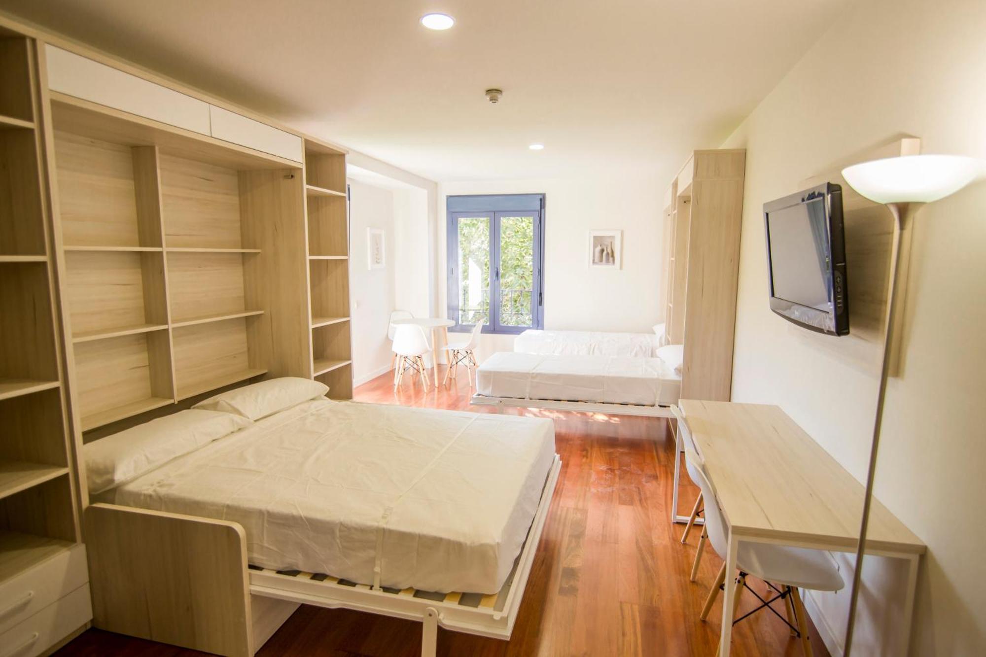 Apartamentos Plaza de Santiago - Estudios Turisticos - 1 LLAVE Pinto Exterior foto