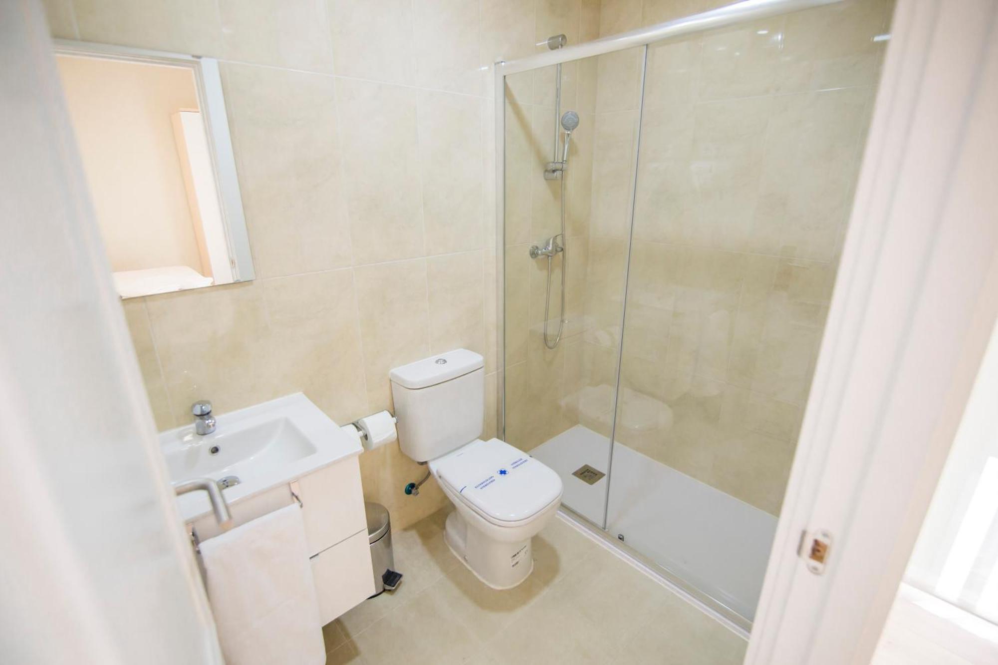Apartamentos Plaza de Santiago - Estudios Turisticos - 1 LLAVE Pinto Exterior foto
