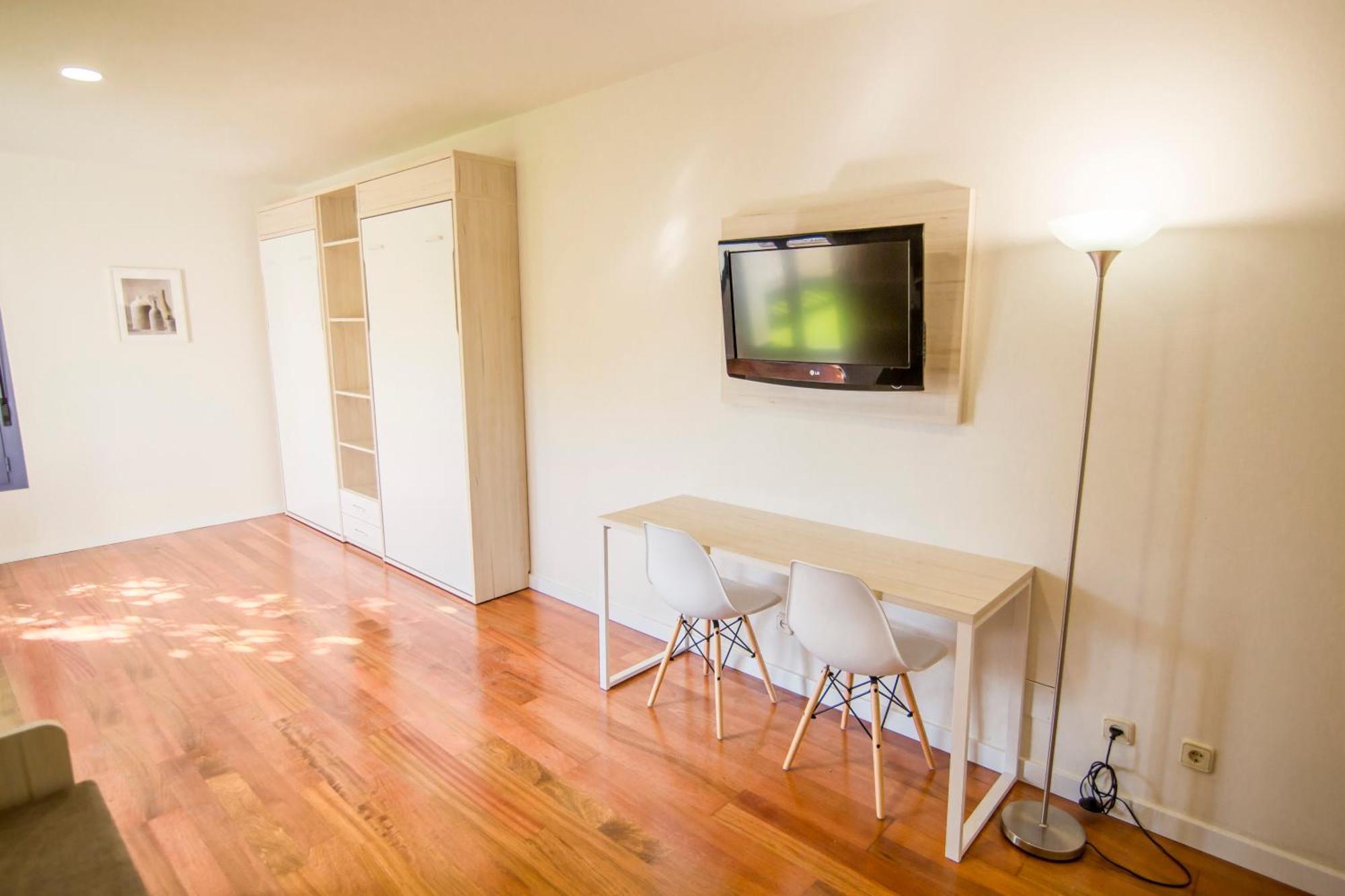 Apartamentos Plaza de Santiago - Estudios Turisticos - 1 LLAVE Pinto Exterior foto